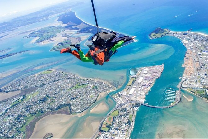 15,000ft Tandem Skydive in Tauranga - Bay of Plenty - Is $332.01 fair value?
