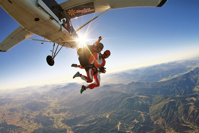 18,000ft Tandem Skydive over Abel Tasman - What the 15-minute timing really means