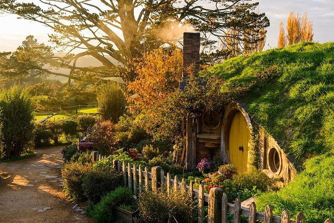 2 Day Waitomo Caves, Hobbiton Movie Set and Rotorua Tour from Auckland - Is the $1,222.53 price good value?
