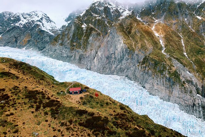 20 Minute Twin Glacier Overflight in Fox and Franz Josef Glaciers - Key points at a glance