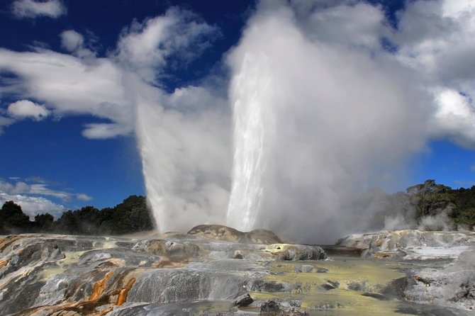 3-Day Hobbiton, Rotorua, Whakarewarewa, and Waitomo Tour - The road to Waitomo crosses the King Country