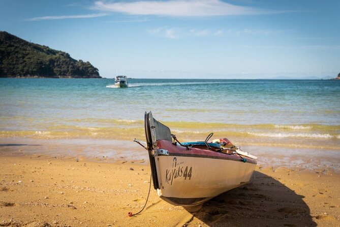 3 Day Unguided Kayaking starting in the Abel Tasman National Park New Zealand - The water taxi to Onetahuti Bay