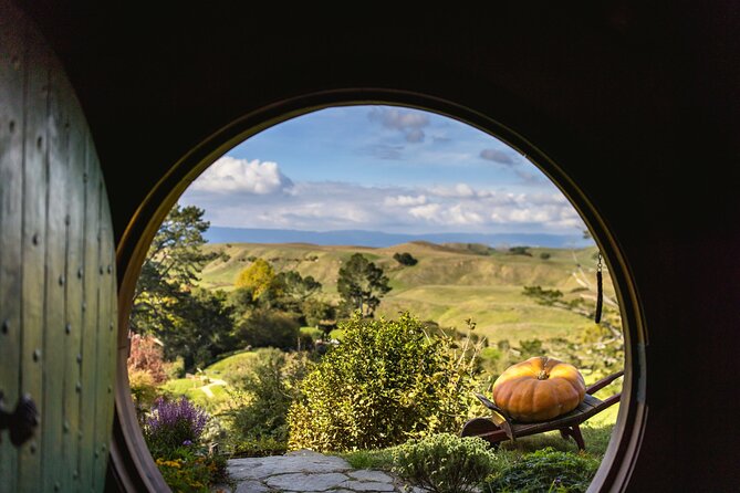 4-Day Auckland to Wellington via Rotorua Tour - Wellington gets a short but useful introduction