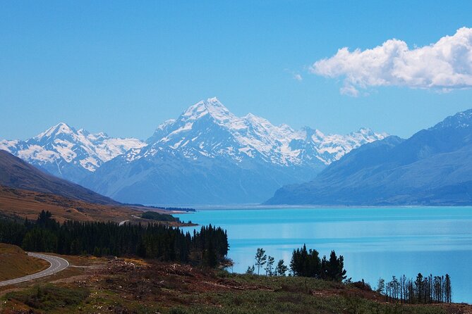 4-Day Great Southern Island Circle Tour from Christchurch - Day 1: Lake Tekapo, Aoraki/Mt Cook, and Queenstown