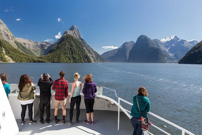 6-Day South Island Southern Heritage Tour from Christchurch - Accommodation, transport, and group size