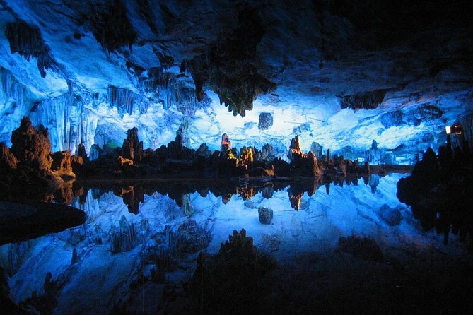 7 - Day North to South Island Grand Tour - Auckland to Queenstown - Day 1: Waitomo glowworms on the road to Rotorua