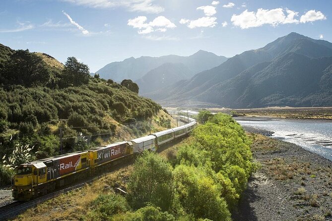 7-Day South Island Coastal Splendor Tour from Christchurch - Day 1: Christchurch to Franz Josef by rail and road