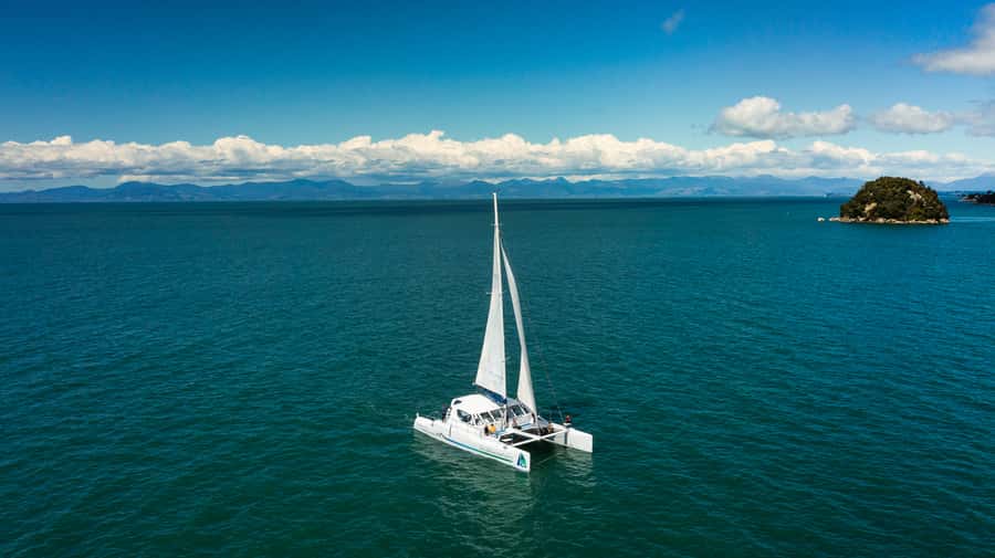 Abel Tasman National Park: Cruise, Walk & Sailing Tour - Leaving Kaiteriteri on the water taxi