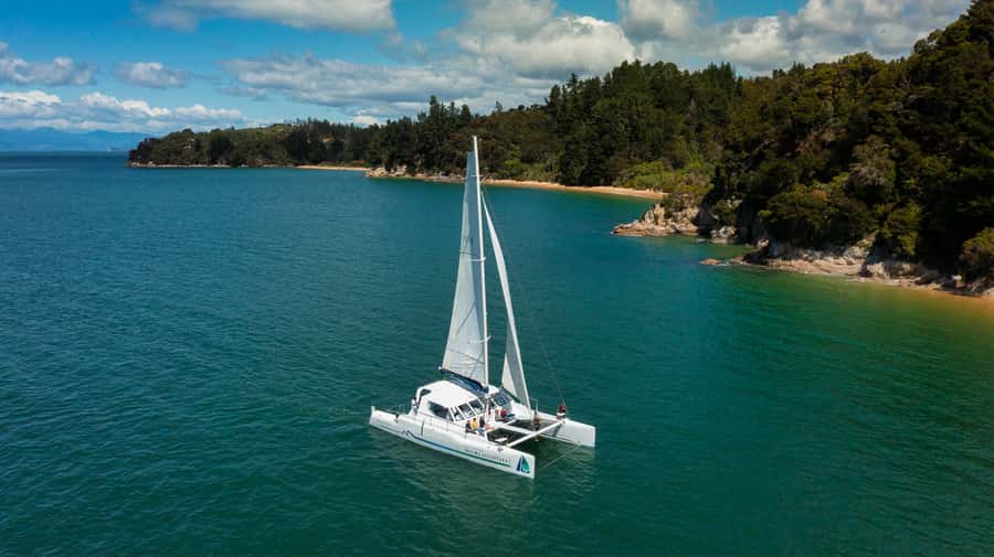 Abel Tasman National Park: Self-Guided Walk & Sailing - A morning walk from Marahau to Anchorage