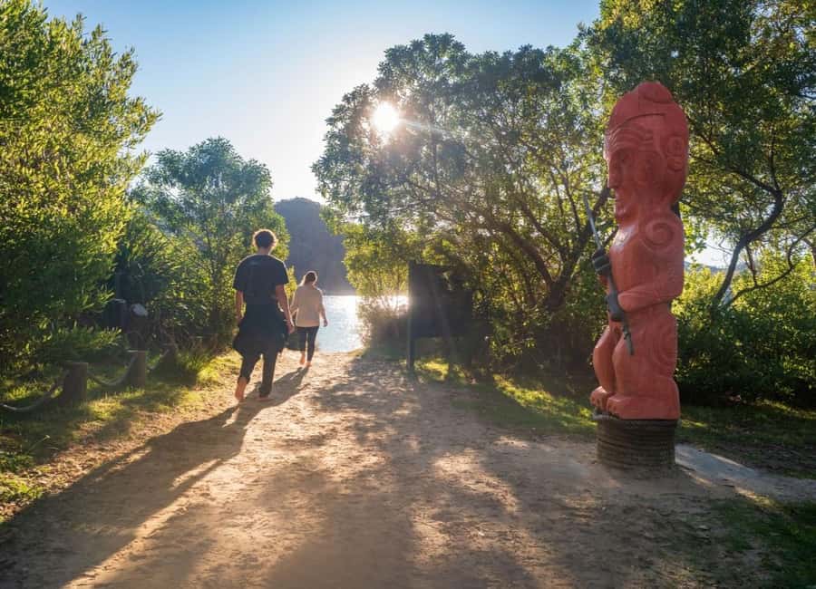Abel Tasman National Park: Waka & Walk Tour - Starting in Nelson and reaching the park