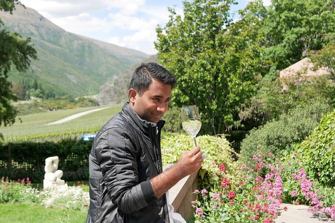 Afternoon Boutique Wine Tour - Gibbston and the Central Otago wine setting