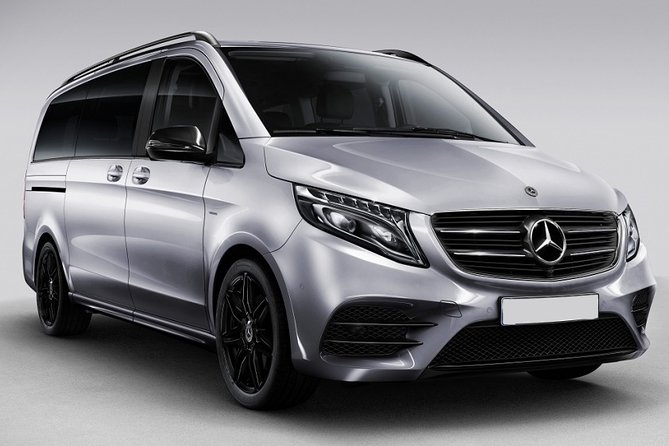 Arrival Transfer: Christchurch Airport to Christchurch Central City Hotels - The 45-minute ride into central Christchurch