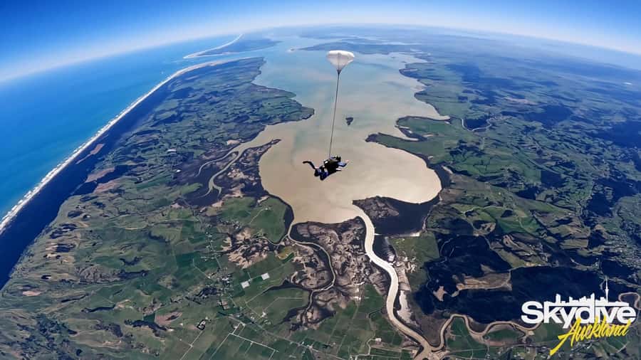 Auckland: 13000, 16000, or 18000-Foot Tandem Skydive - Photos and video: useful keepsakes, extra cost