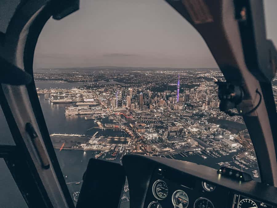 Auckland: 20min Helicopter scenic flight - City & Volcanoes - Eden Park, Mount Eden, and Mount Albert