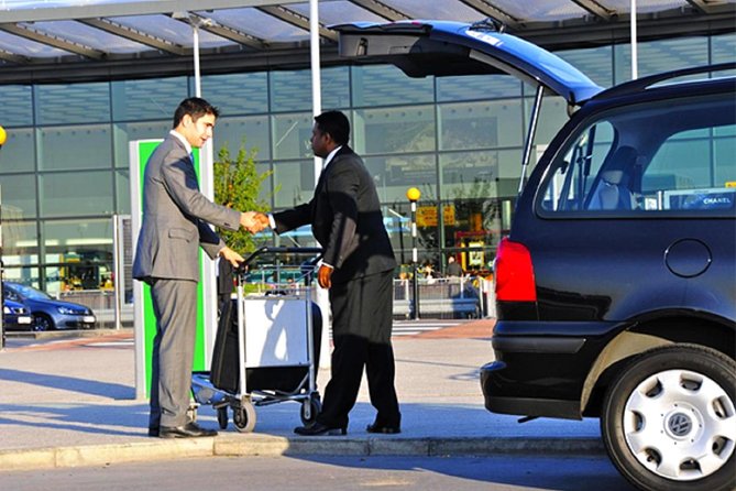 Auckland Airport Private Transfer - What happens at Auckland Airport