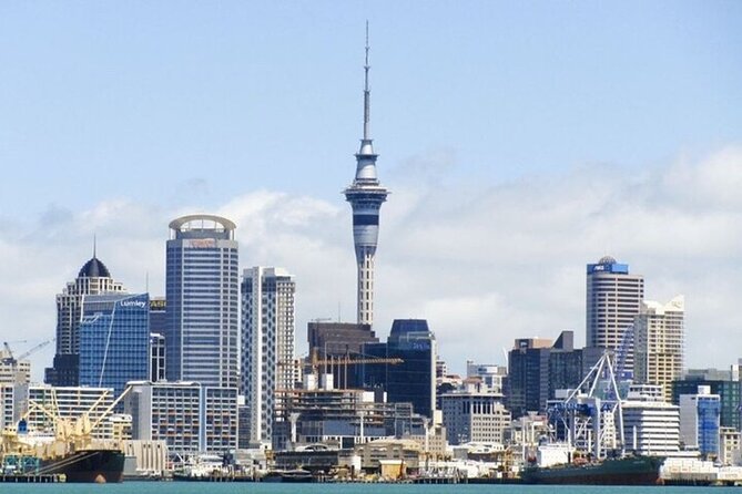 Auckland Best Street Food Tour With A Local Guide - Queen Street and the final stretch