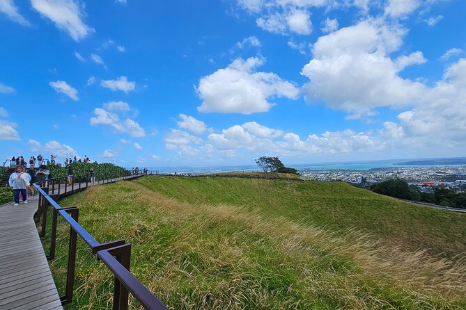 Auckland City Halfday Guide Tour - Parnell Rose Gardens closes the route with color