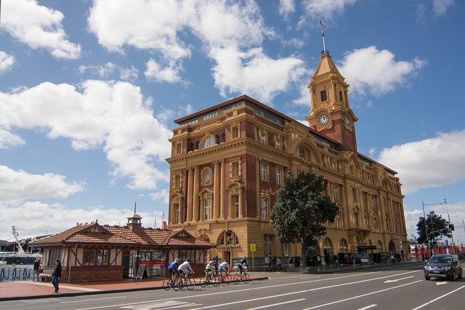 Auckland City Highlights, Afternoon Piha Beach & Rainforest Tour - A city tour that quickly reaches the coast