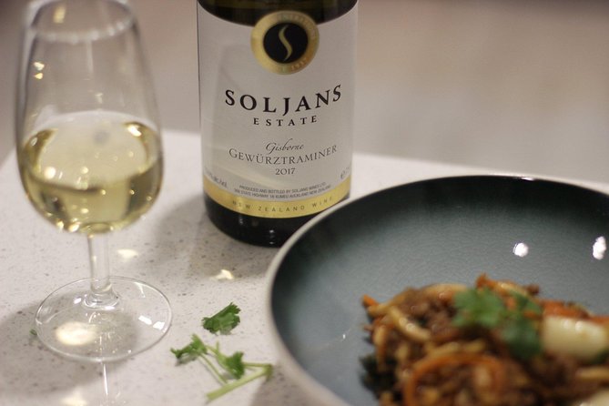Auckland City Tour & Kumeu Wine Country Includes Wine Tastings & Lunch - Is $248.23 a fair price?