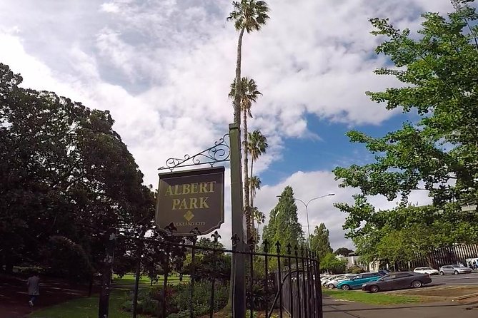 Auckland City Volcano & Scenic Highlights Tour - Parnell Rose Gardens adds colour and local character