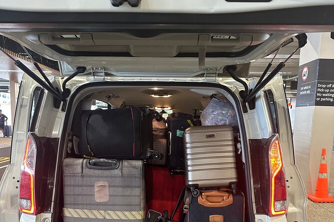 Auckland Downtown Hotel Transfers to/from Cruise Ship in Minivan - Why this short Auckland transfer can save your morning