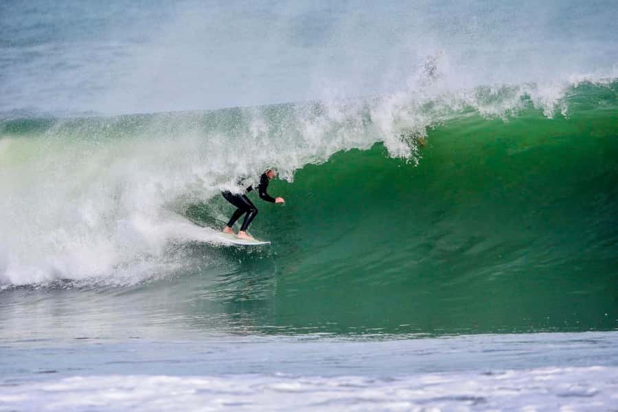 Auckland: Group Surfing Lesson with Muriwai Surf School - What help feels like once you are in the water