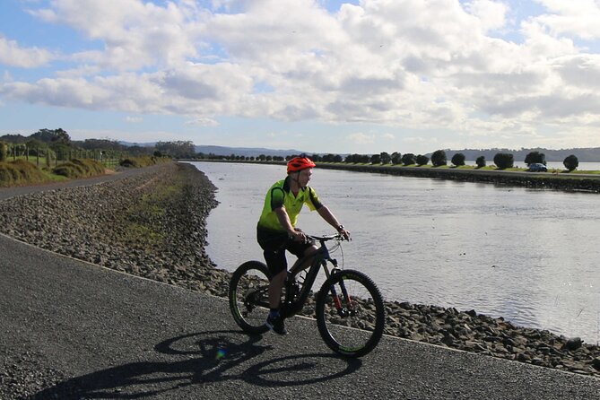 Auckland Half Day E-Bike Excursion - Western Springs, MOTAT, and the Meola Peninsula