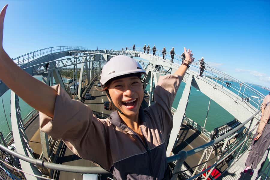 Auckland Harbor Bridge: Bridge Climb - Stories from guides Benny and Simon