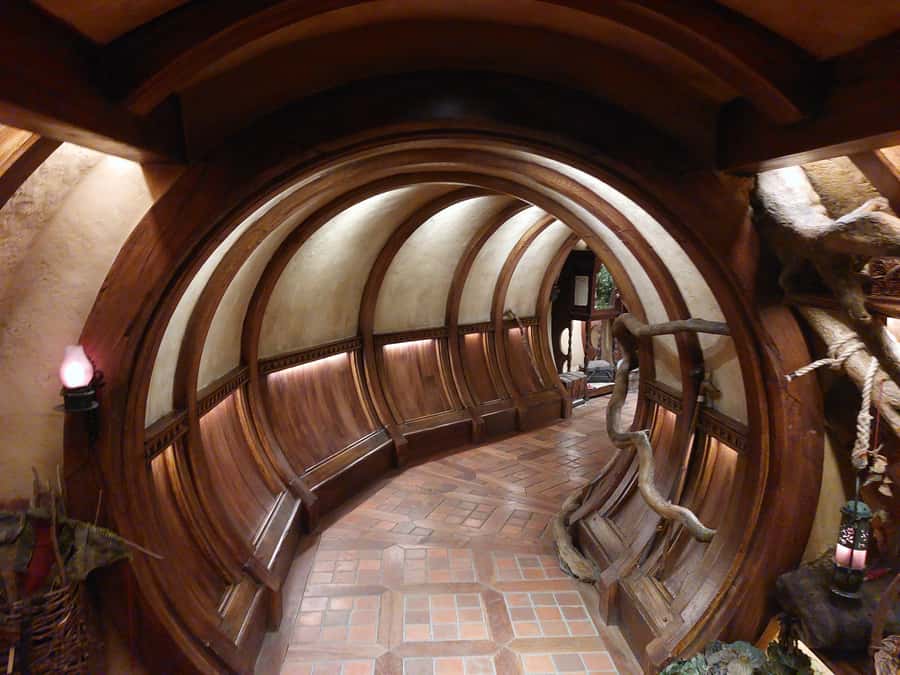 Auckland: Hobbiton, Rotorua, Waiotapu and Waitomo 3-Day Tour - What the $1,135 price really covers