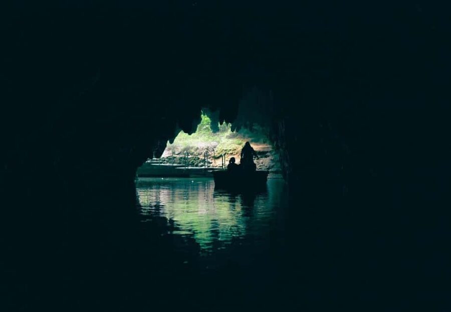 Auckland: One-Way Tour to Rotorua with Waitomo Caves - Guide quality and the small-group feel