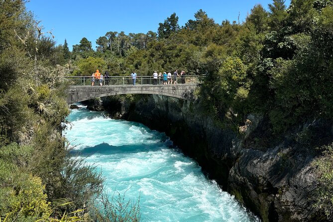 Auckland: Rotorua, Taupo, Waiotapu & Huka Falls Private Trip - The return to Auckland