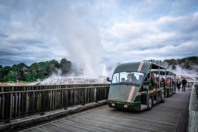 Auckland: Rotorua Tour with Waiotapu, Te Puia and Maori Haka - A brief look at Rotorua itself