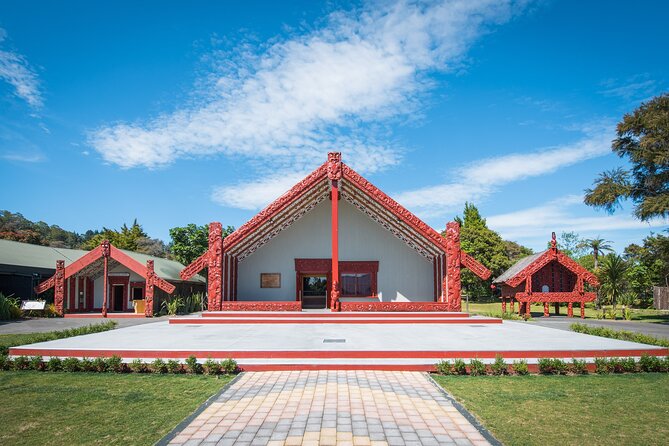 Auckland: Rotorua Tour with Waiotapu, Te Puia and Maori Haka - What the price includes, and what it does not