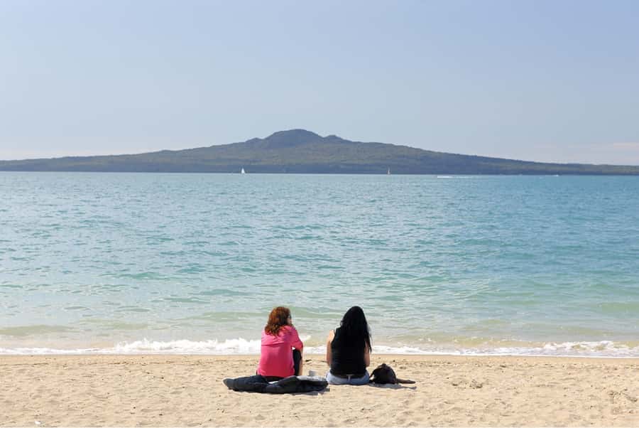 Auckland Scenic Half-Day City Sightseeing Tour - Parnell, the eastern beaches, and Achilles Point