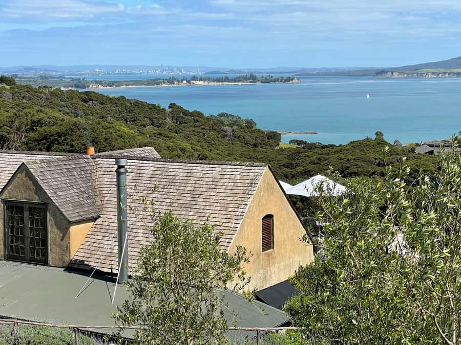 Auckland: Waiheke Island Luxury Experience Private Tour - A beach stop and time for local shops