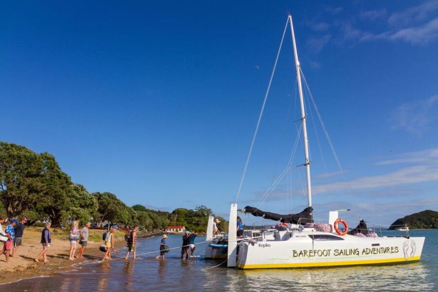 Bay of Islands 2-Hour Sundowner Evening Sailing Cruise - Sailing through Paihia, Opua, Russell, and Waitangi
