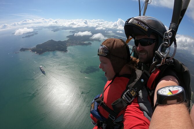 Bay of Islands: 9000ft Skydive - The view from 9,000 feet over the Bay of Islands