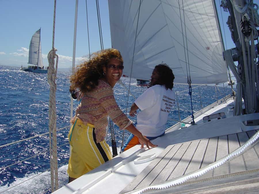Bay of Islands: Awesome Day Sailing Tour with Island Stop - Setting sail from Paihia on Gungha II