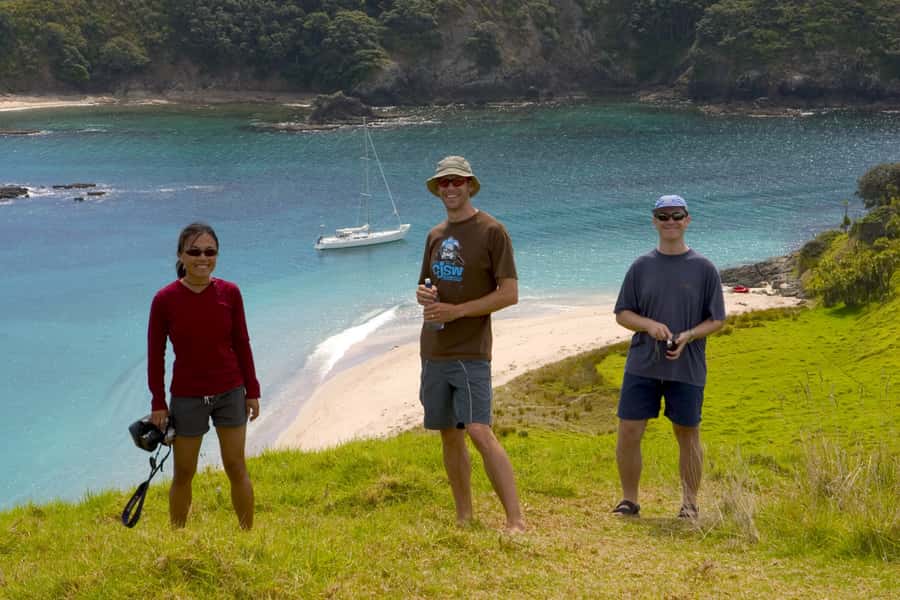 Bay of Islands: Awesome Day Sailing Tour with Island Stop - Who should book this sailing day