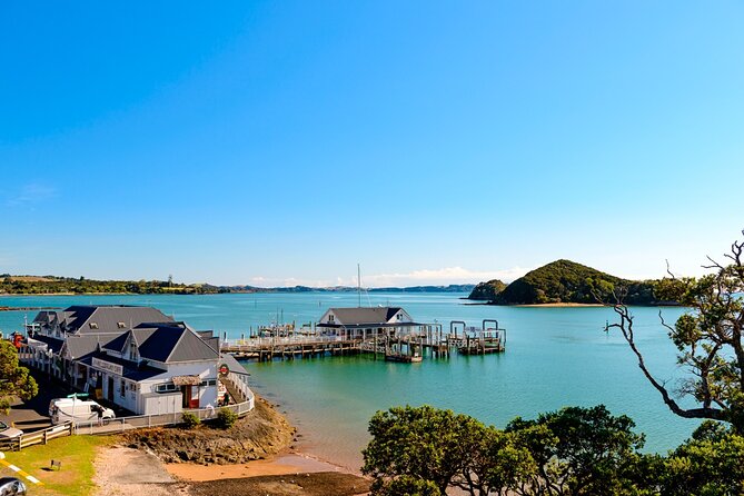 Bay of Islands Discovery Experience from Auckland incl. Hole In The Rock Cruise - Auckland pickup and the long road north