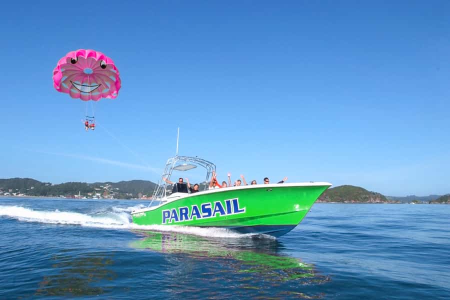 Bay of Islands: Parasail, Paihia and Russell - Tandem, triple, and family flights