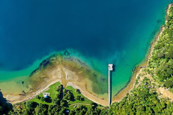 Captain Cook and Dolphin Cruise - A four-hour wildlife cruise from Picton