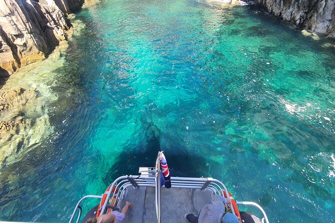 Cathedral Cove Coast and Cave Activity - The crew and the value of the commentary