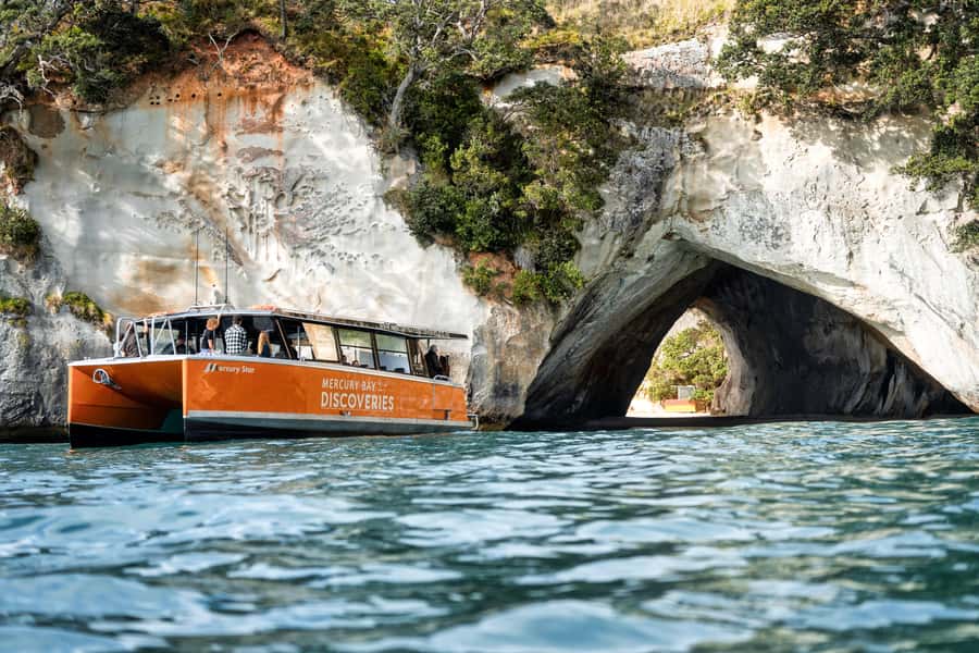 Cathedral Cove Coast and Cave Tour - Orua Sea Cave and the volcanic coast
