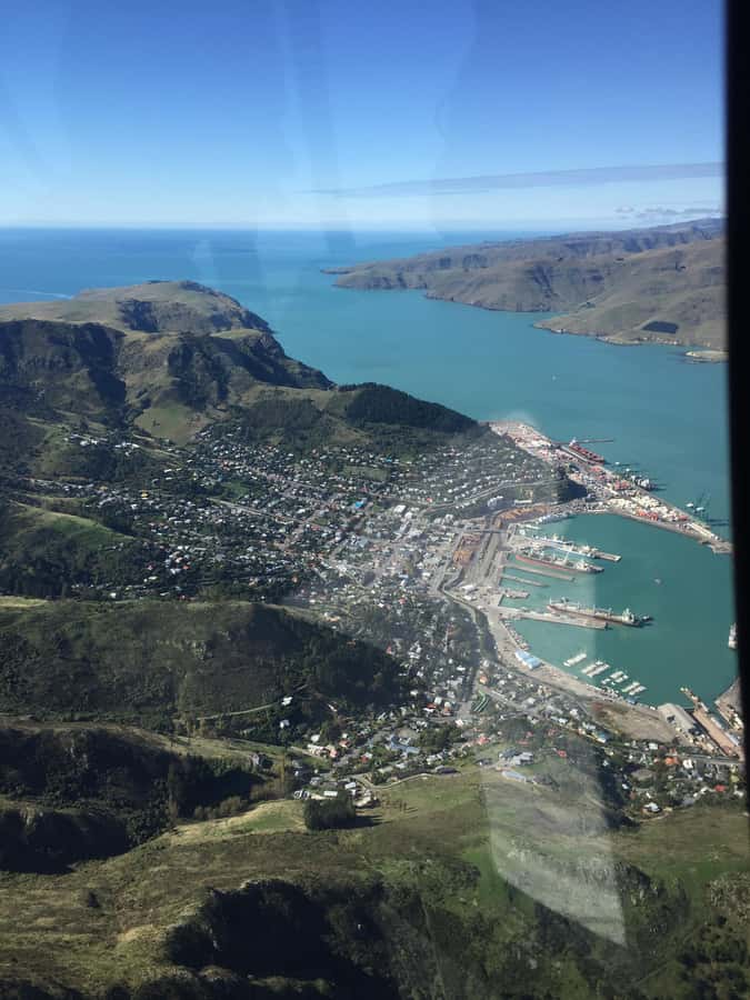 Christchurch: 20-Minutes City Helicopter Flight - Banks Peninsula and the volcanic hills