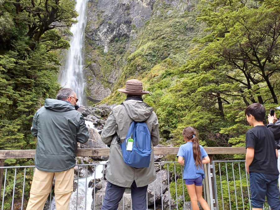 Christchurch: Arthur's Pass & Castle Hill Scenic Day Tour - Springfield and the giant donut