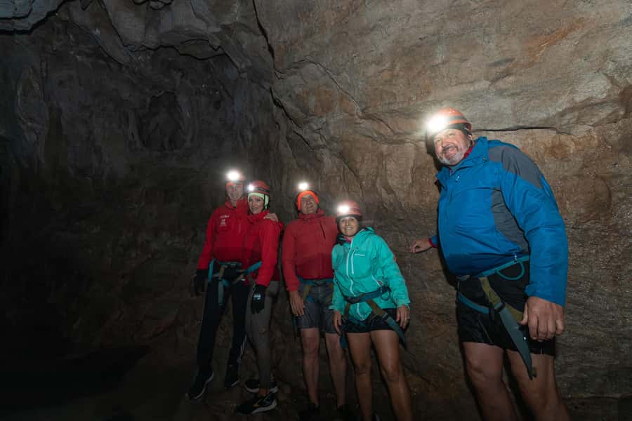Christchurch: Caving & Optional Castle Hill Tour - Who should book this adventure