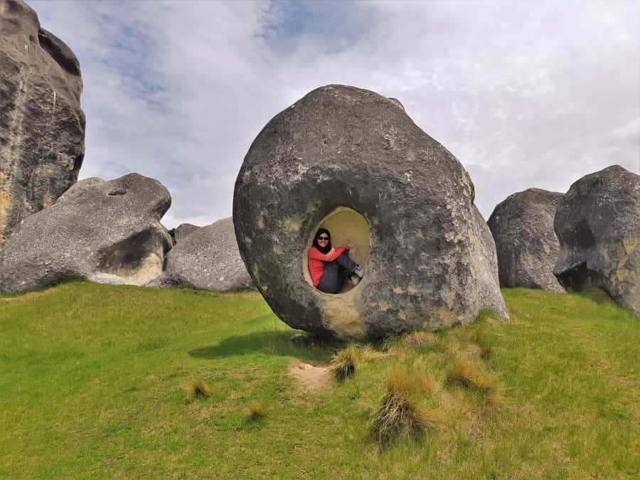 Christchurch: Caving & Optional Castle Hill Tour - Why the guide matters underground