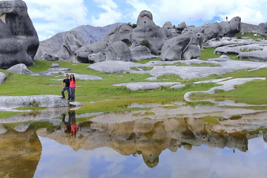 Christchurch: Caving & Optional Castle Hill Tour - Picnic time with views back at the car park