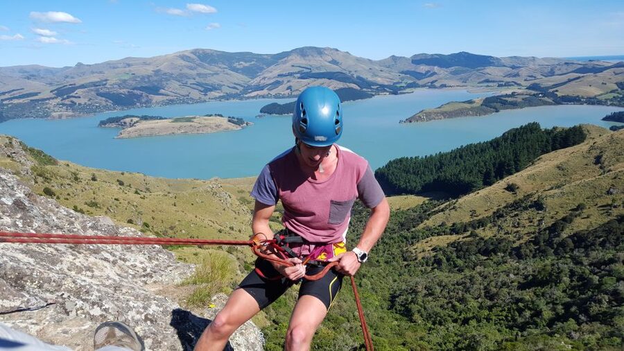 Christchurch: Full or Half-Day Rock Climbing Tour with Guide - A picnic break above Christchurch or the harbour